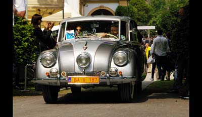 Tatra 87 Aerodynamic Sedan 1939 6